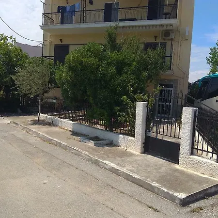 Krokos House Aliveri